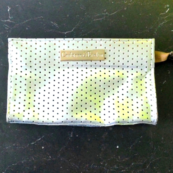 Crabtree and Evelyn Small Polka Dot Makeup Bag - Picture 1 of 4